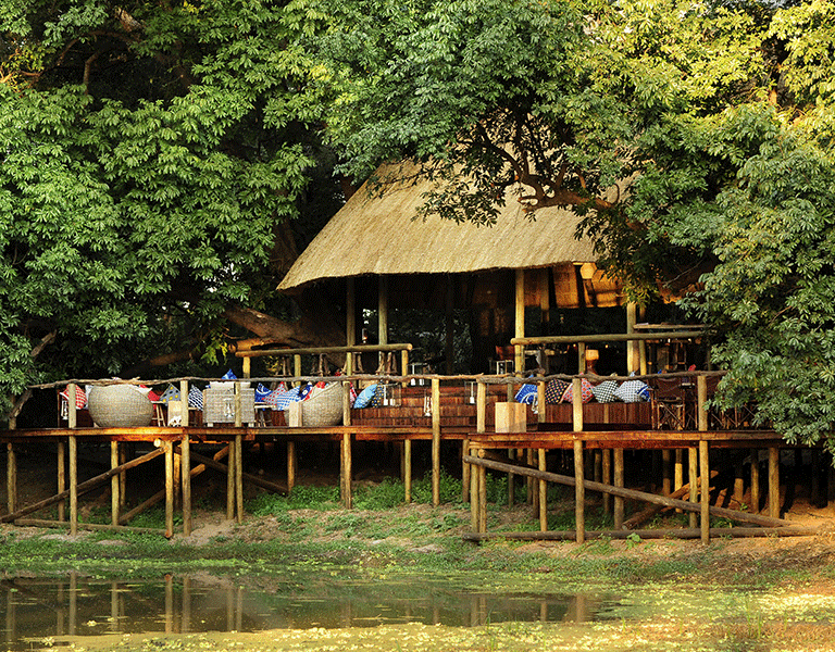 Campamento de safari íntimo y remoto en Luangwa Sur.