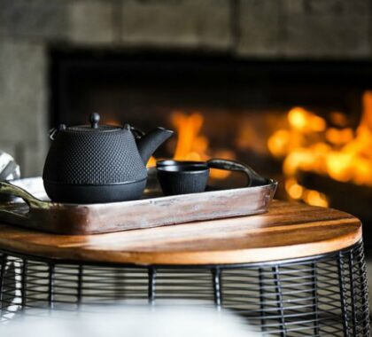 Expect plush comforts from the lodge and enjoy your tea served by the fireplace.
