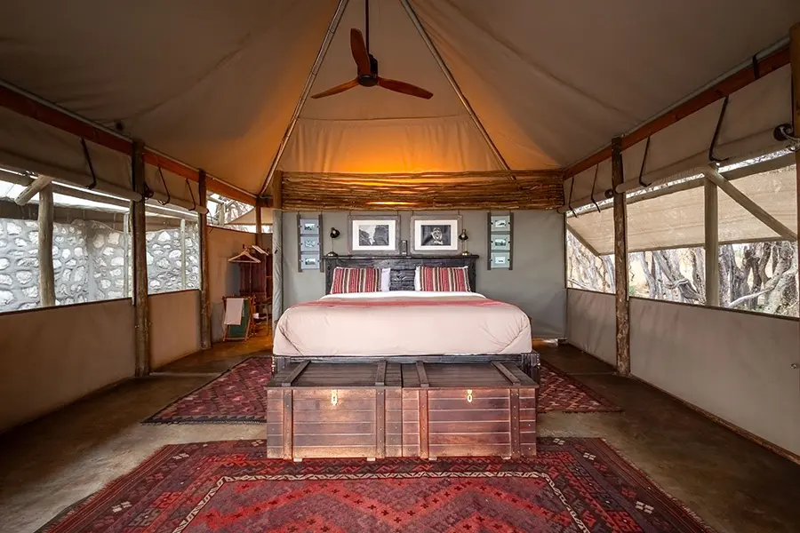 bots_meno-a-kwena_guest-tent-interior-1