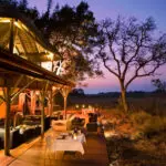 Algunos de los lodges más lujosos del sur de África se encuentran en Botsuana, y el Xudum Delta Lodge no es una excepción.