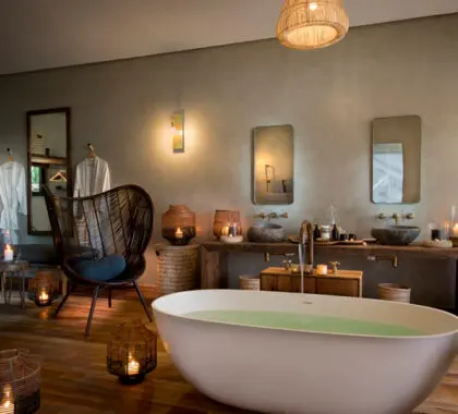 Cuartos de baño en suite bellamente diseñados.