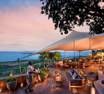 Fantástica ubicación en lo alto de una colina con vistas al lago Kariba.