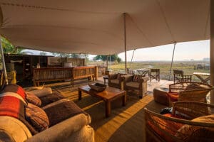 Salón del Busanga Bush Camp.