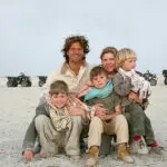Los quads crean diversión para todas las edades en las salinas de Makgadikgadi | Camp Kalahari