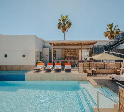 A relaxing spot next to the pool |Cape Grace Hotel.