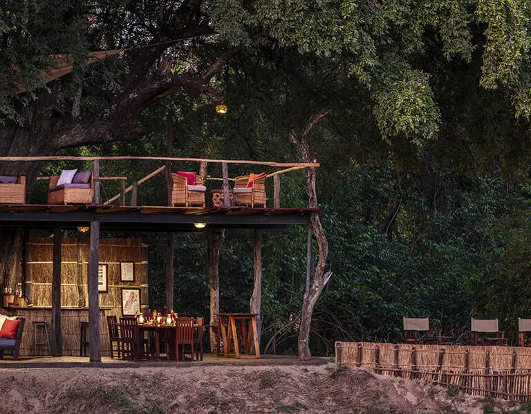 Evenings at Chikoko Tree Camp.