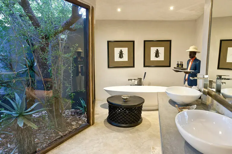 Large en suite bathroom.