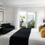 Clarendon Bantry Bay, a standard room.