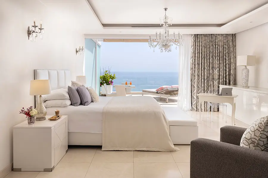 clarendon-bantry-bay-cape-town-superior-suite004