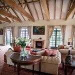 Hogareño y relajado, el Clouds Mountain Gorilla Lodge también captura el lujo de un lodge de safari a gran escala, hasta en los pequeños detalles.