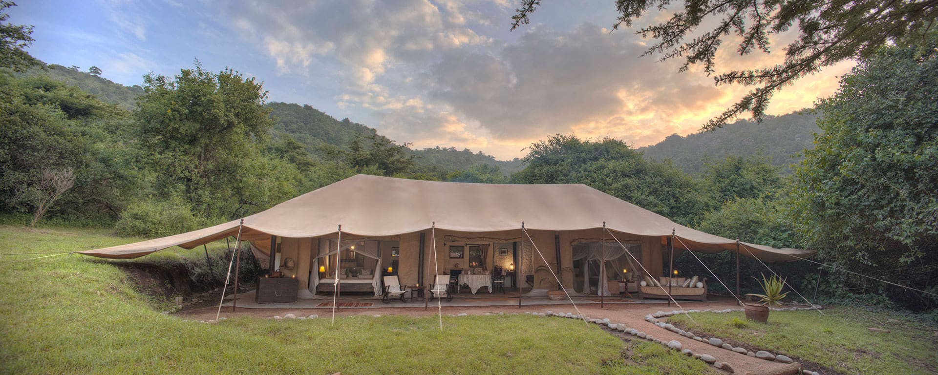 https://www.go2africa.com/wp-content/uploads/2017/08/Cottars-Family-Tent-Outside.jpg