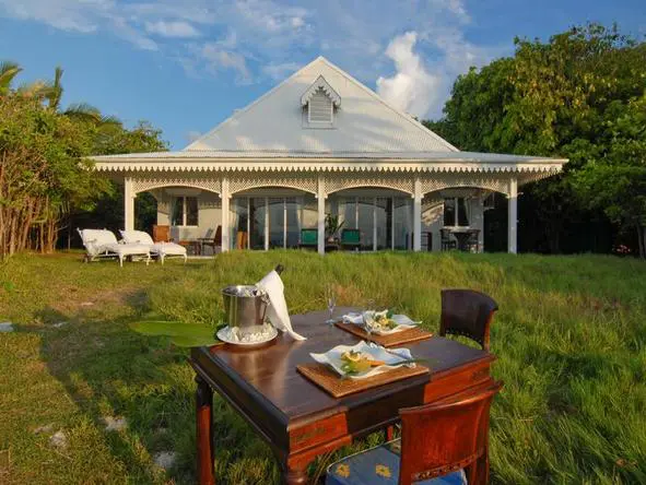 Enjoy a romantic outdoor luncheon in the gardens.
