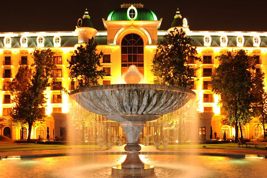 Stunning fountain display at the main entrance.