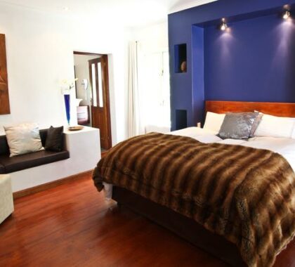 The spacious and well designed room will guarantee a relaxed stay
