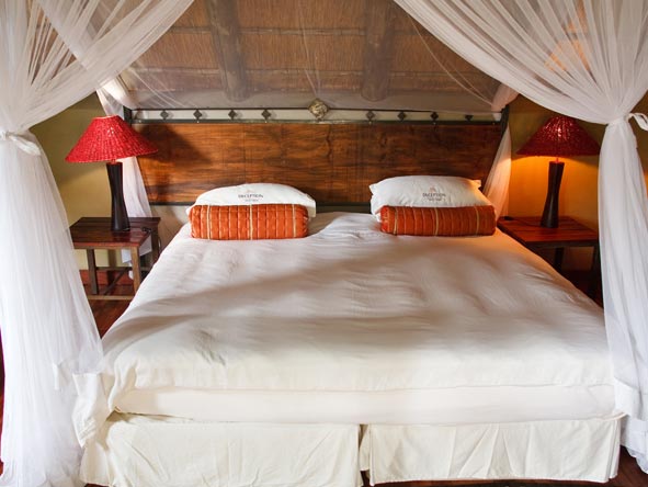 Thatched suites offer a comfortable and cosy space for undisturbed dreams of the African wilderness.