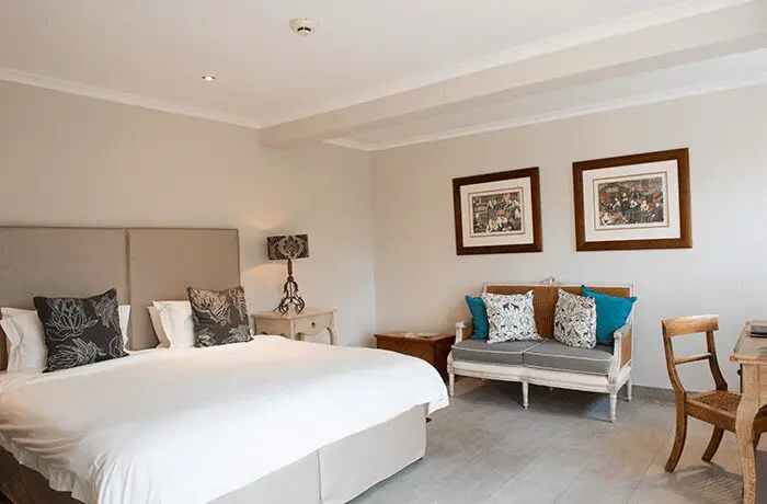 Four-Rosmead-Delux-Suite