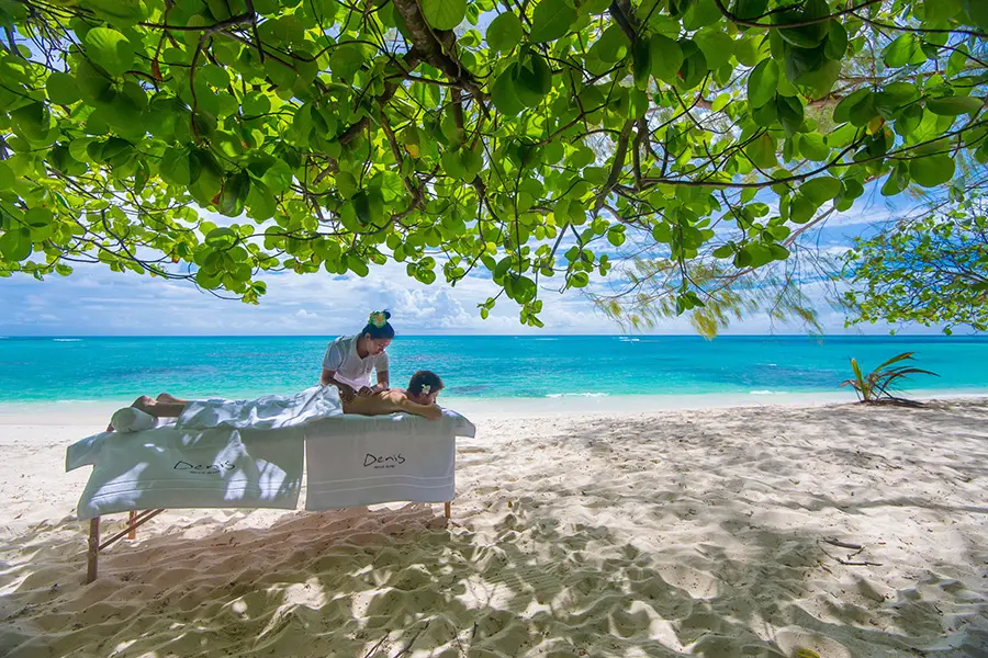 Disfrute de un lujoso tratamiento de spa en una isla privada | Denis Private Island Lodge