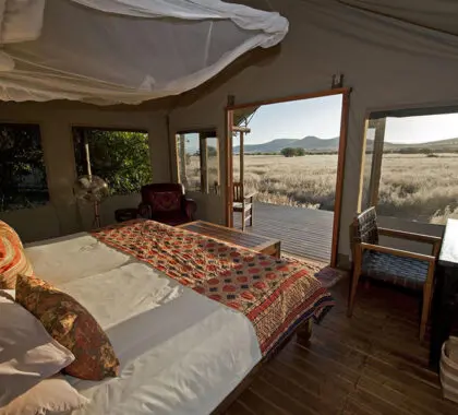 Vistas interminables de los mágicos paisajes de Damaraland. 