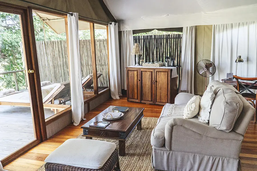 dulini-anabezi-zambia-lower-zambezi-guest_tent_lounge_4