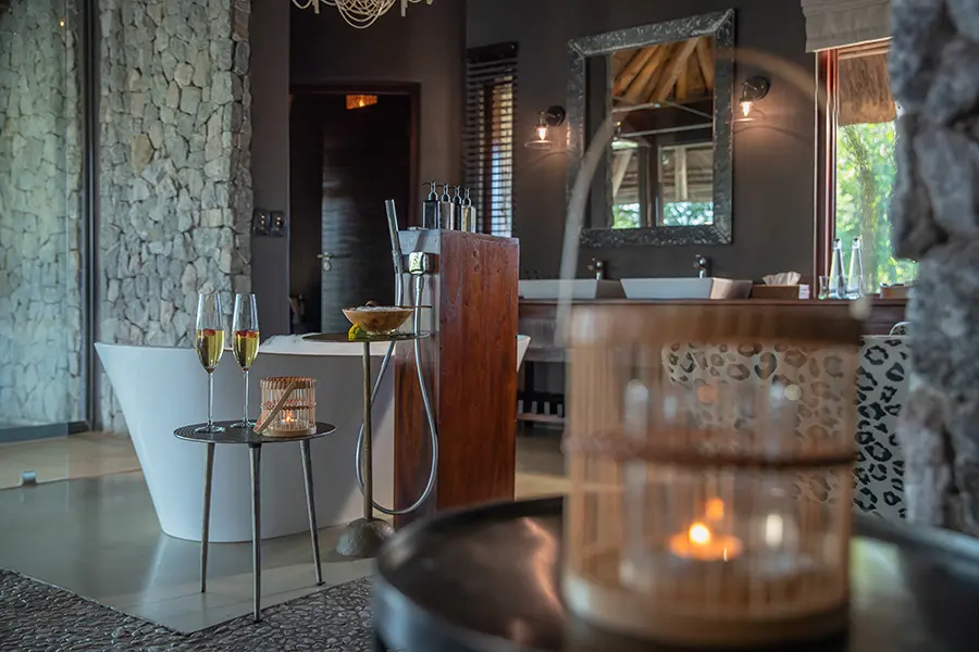dulini-leadwood-kruger-bathroom-2