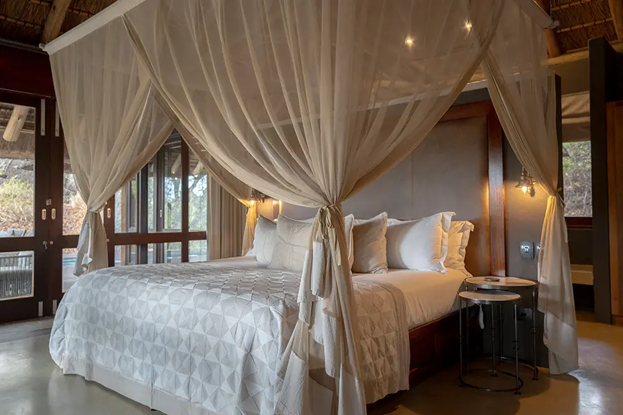 dulini-leadwood-kruger-suite-bedroom-1
