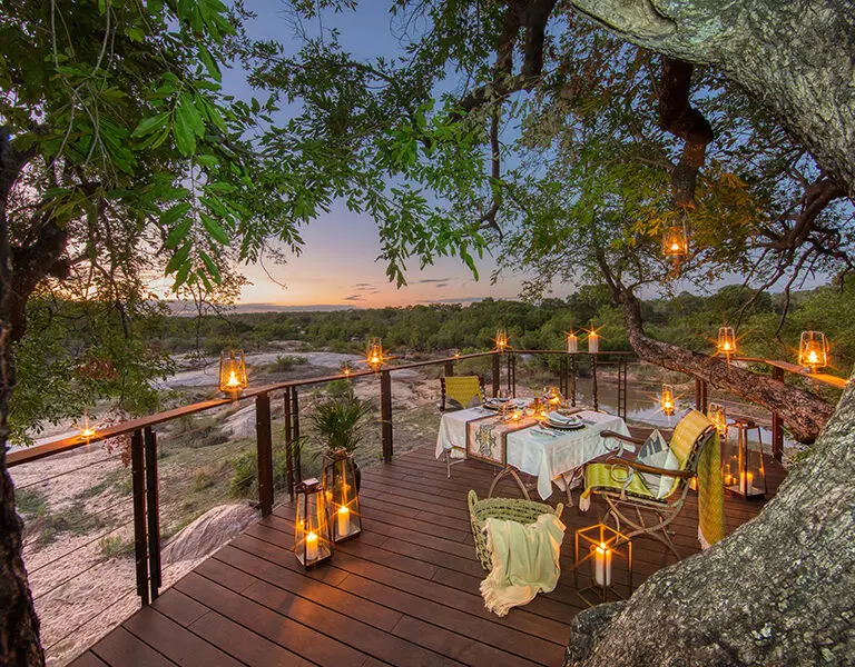 A romantic dinner on the lookout deck.