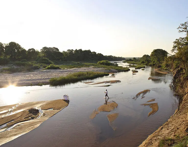 Set along a seasonal river makes for superb game viewing year round.