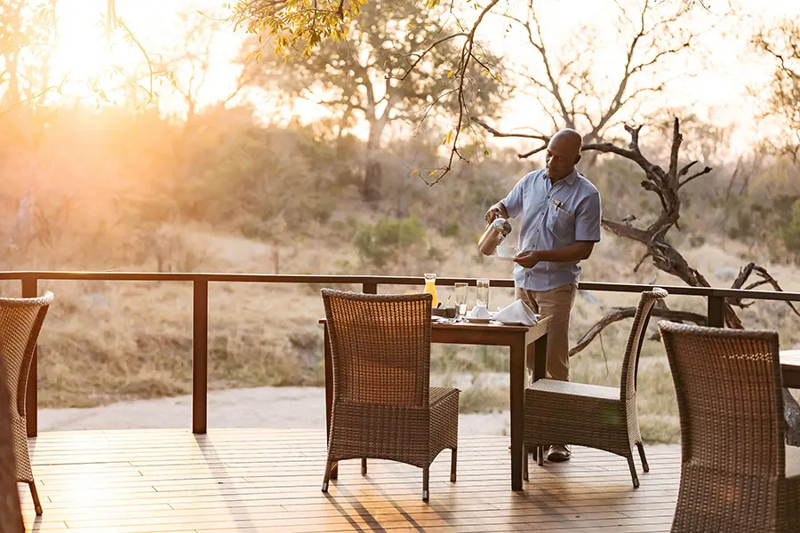 dulini-moya-main-deck_2