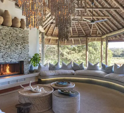 dulini-river-main-lounge