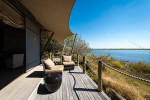 Su suite da a la laguna de Osprey.