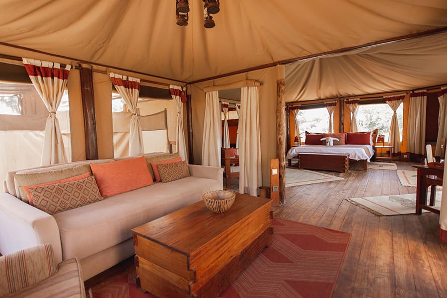 elefante-dormitorio-campamento-samburu_14