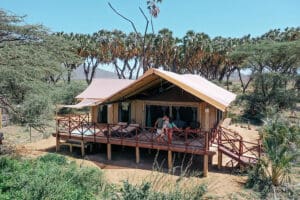 elefante-dormitorio-campamento-samburu_2