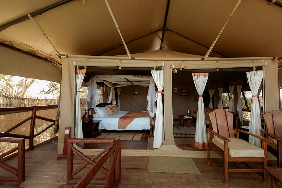 elefante-dormitorio-campamento-samburu_4