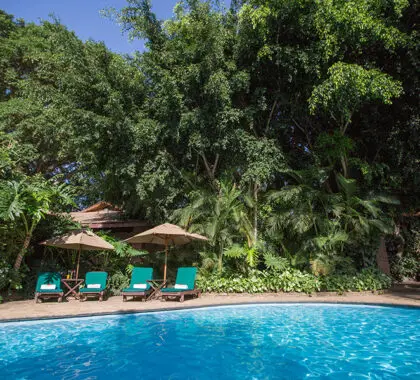 Piscina del Arusha Coffee Lodge.
