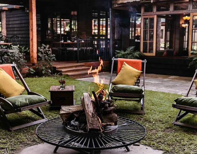 Enjoy a pre or post dinner drink at the firepit.