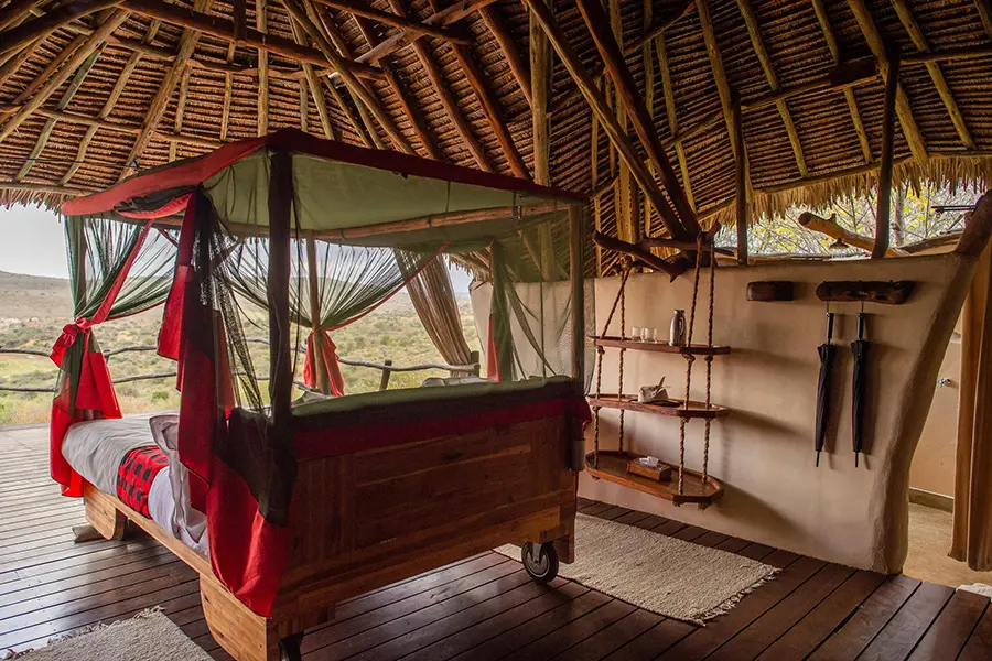 elewana-loisaba-star-beds_interior_day