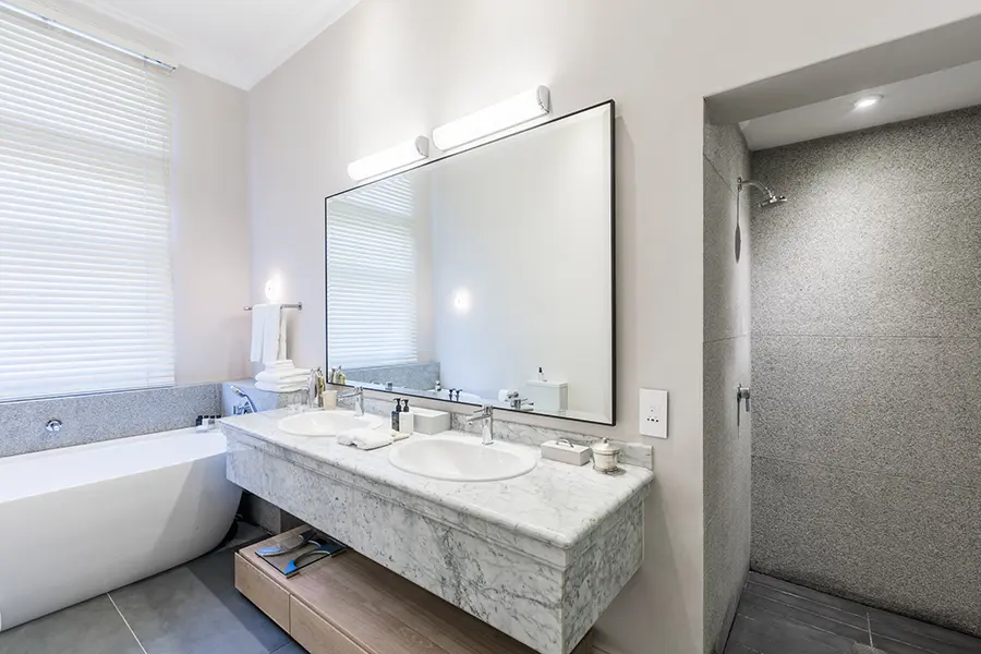 Baño clásico de la casa.