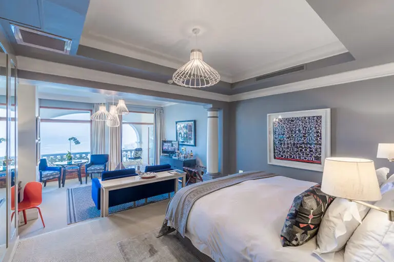 Deluxe house bedroom.