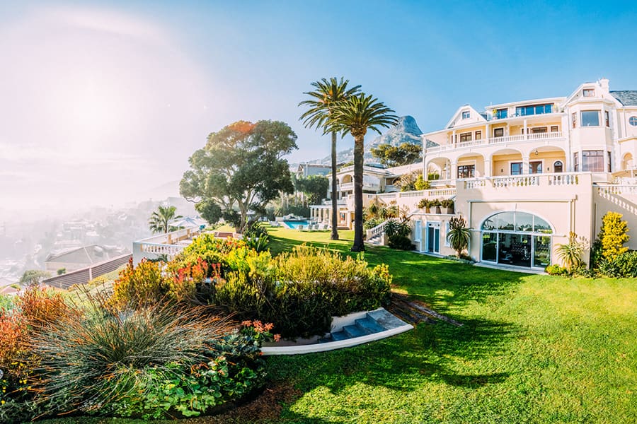 Ellerman House tiene vistas a la costa de la bahía de Bantry.