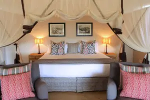 Dormitorio en suite en Fugitives' Drift.