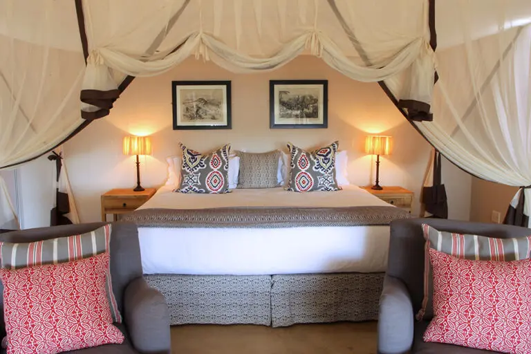 Bedroom suite at Fugitives’ Drift.