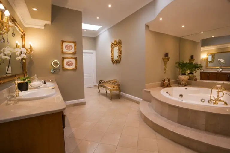 Lujosos cuartos de baño.