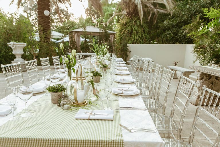 Se sirven deliciosos almuerzos en varios lugares de la propiedad.