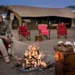 Tardes junto al fuego en Serengeti Under Canvas.