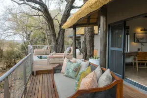 The deck is perfectly furnished for afternoons relaxing, dipping in the plunge pool and enjoying the wildlife from your cushioned lounger. 