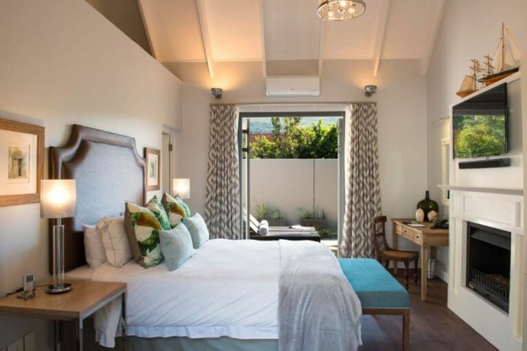 Four Rosmead Boutique Guest House-room interior.