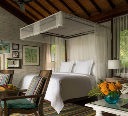 Four-Seasons-Resort-Seychelles-suite-interior