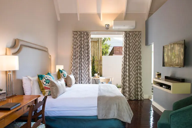 Peaceful & stylish boutique bedroom.