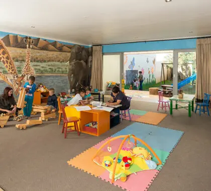 Salas de juegos infantiles.