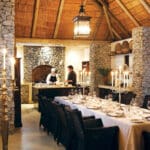 La cocina interactiva del Londolozi Pioneer Camp, que cultiva gran parte de sus productos frescos, siempre causa impresión.